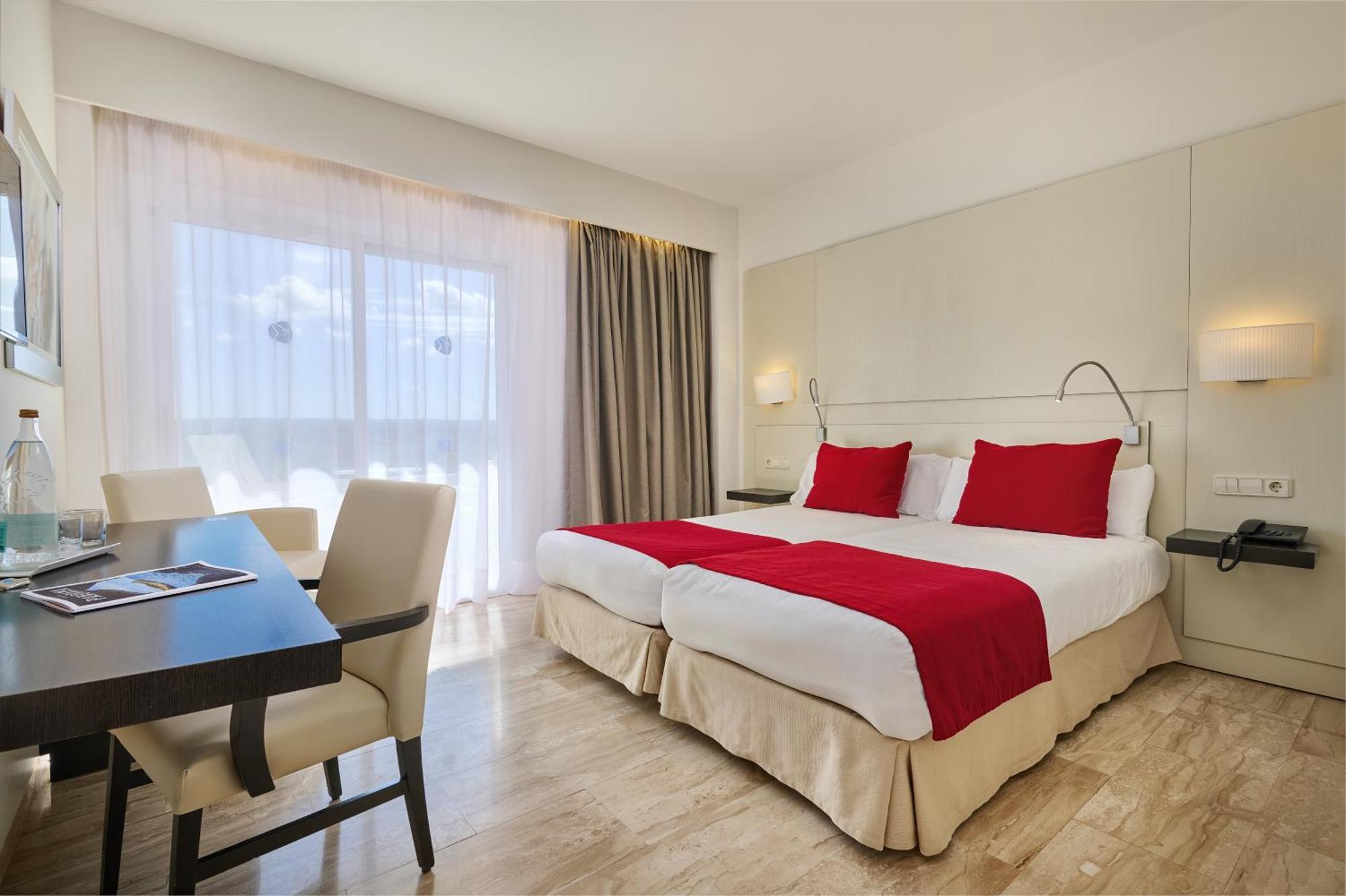 Grupotel Taurus Park Playa de Palma  Exterior photo